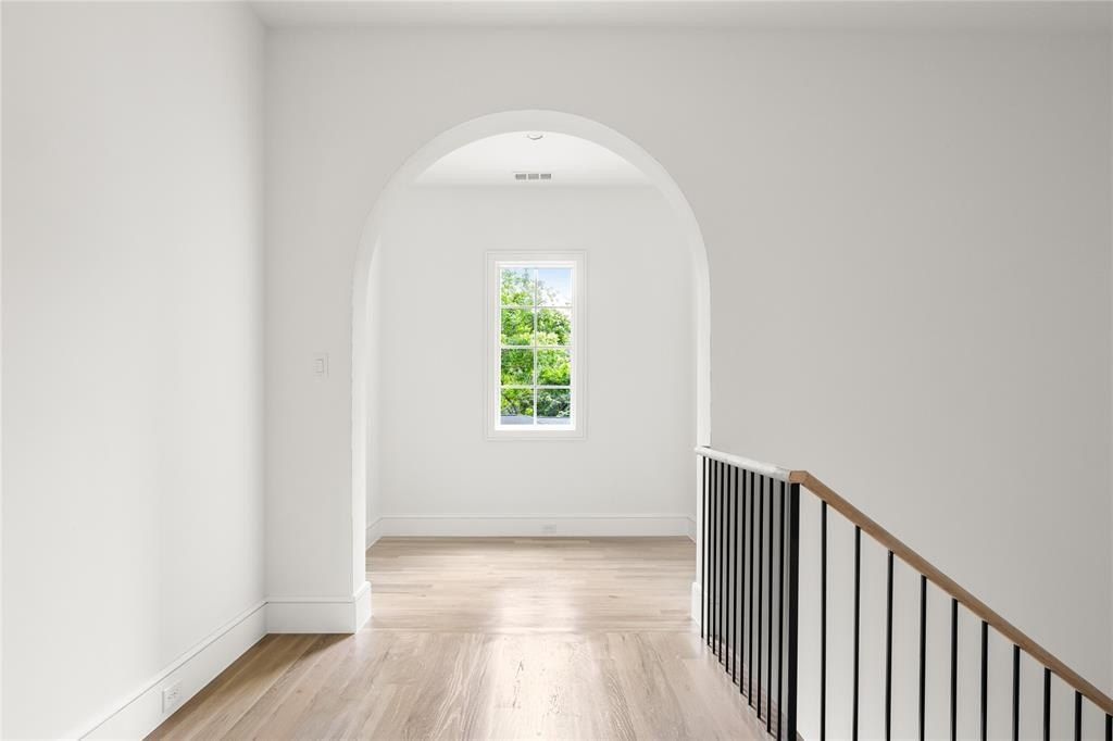 3957 Gaspar Drive. Dallas, TX 75220
