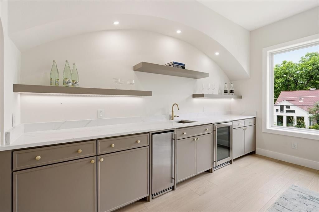 6055 Ellsworth Avenue. Dallas, TX 75206