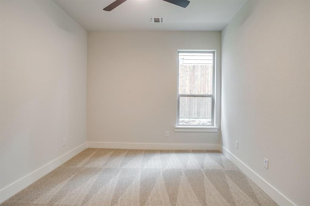 3221 Nw 25Th Street. Fort Worth, TX 76106