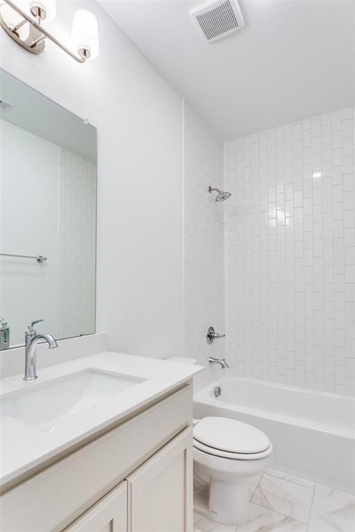 2712 Glasgow Way. Denton, TX 76207