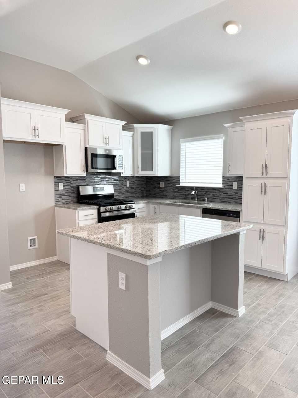 12417 Caddo Lane. Clint, TX 79836