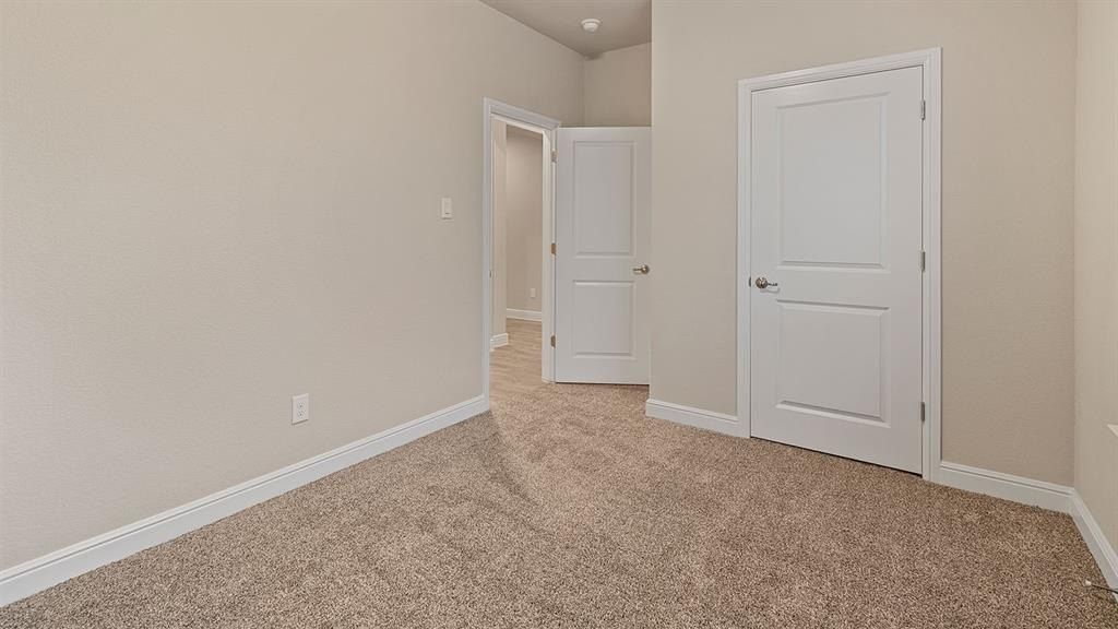 1412 Canterbury Trail. Desoto, TX 75115