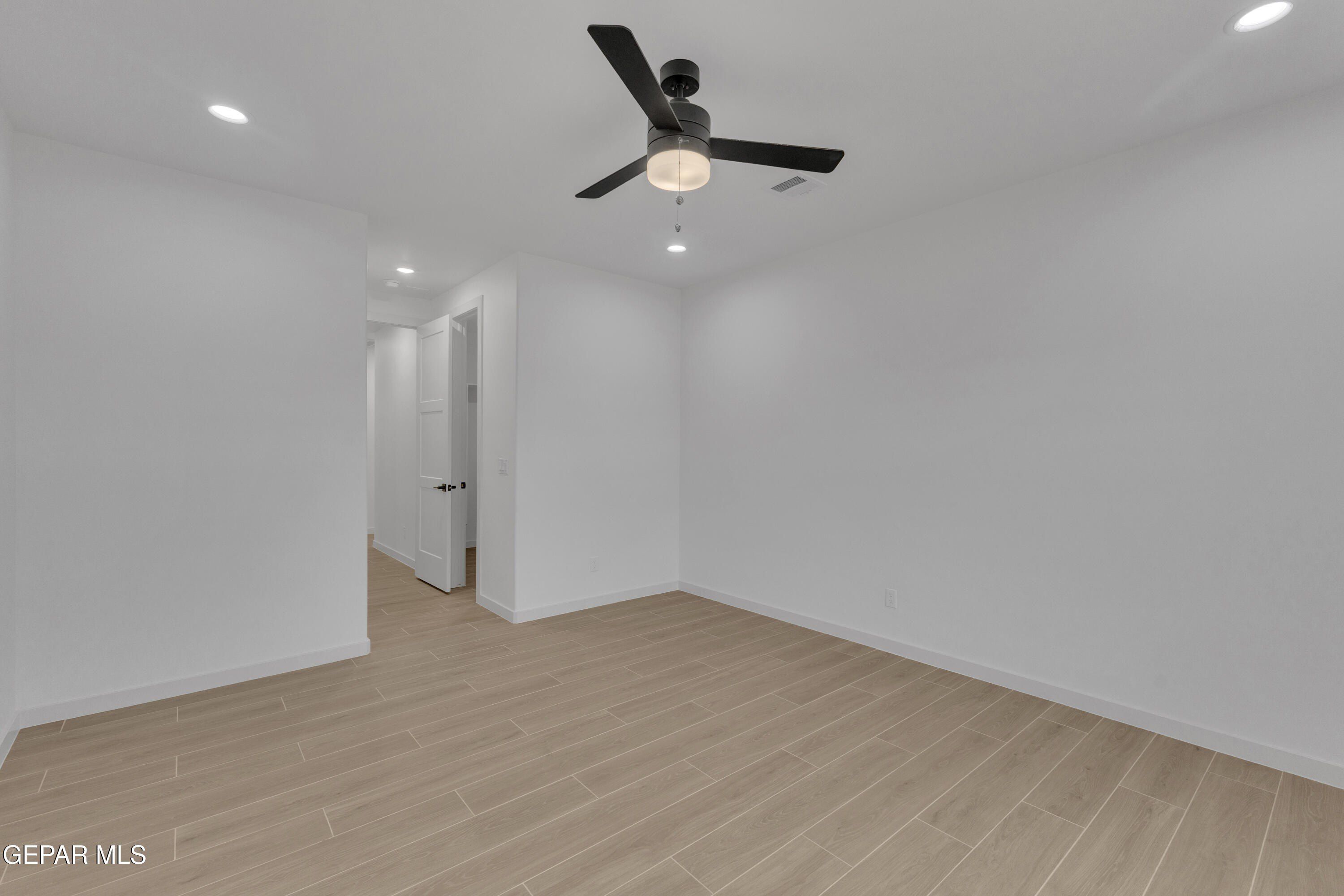 13388 Emerald Copper. Horizon City, TX 79928