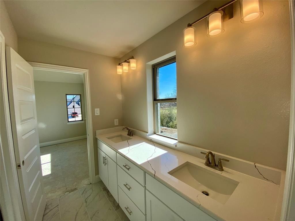 3407 Barrett Lane. Crandall, TX 75114