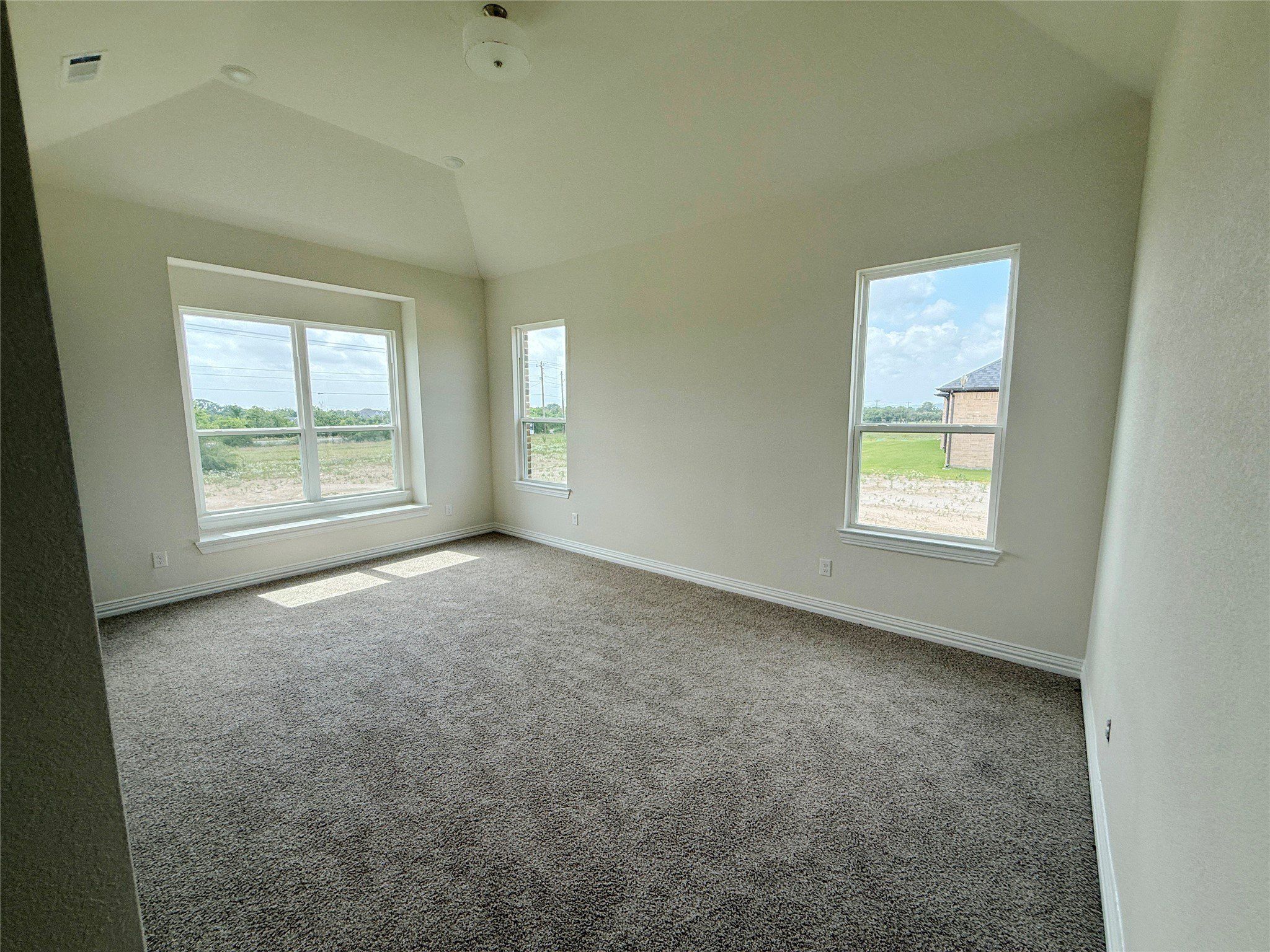 208 Slimp Bluff. Azle, TX 76020