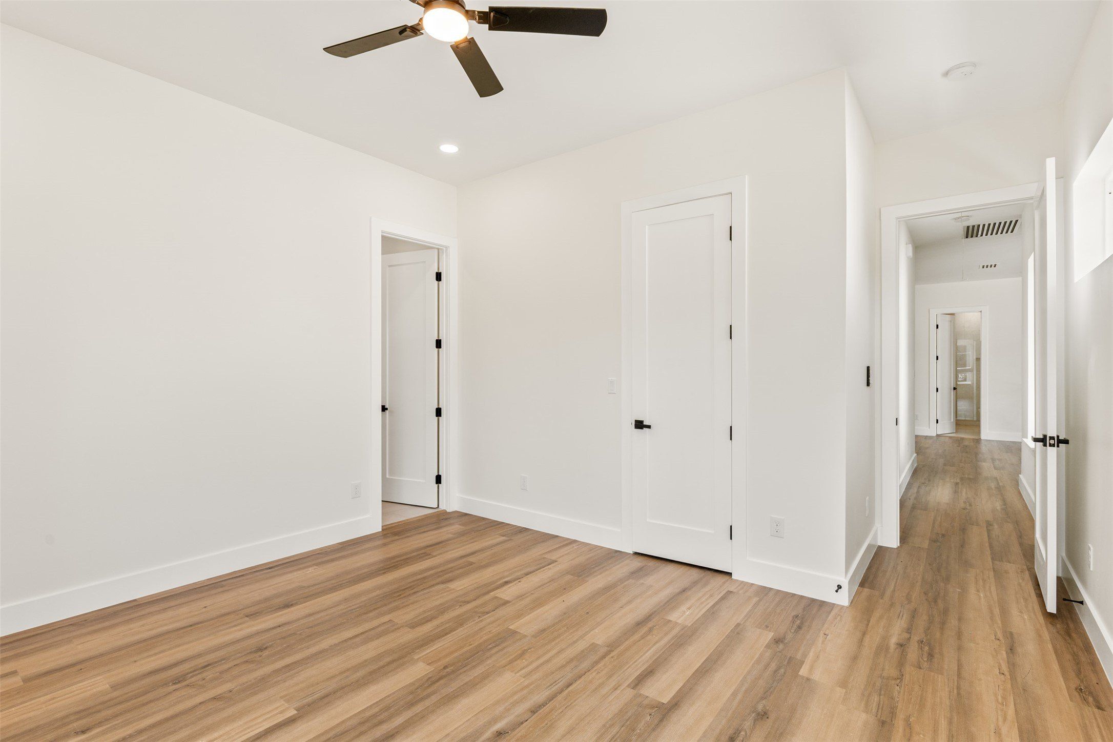 1407 Pueblo Street. Dallas, TX 75212