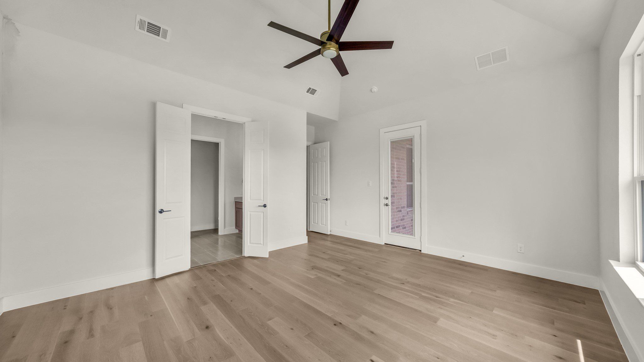 1097 Woodland Road. Weatherford, TX 76088