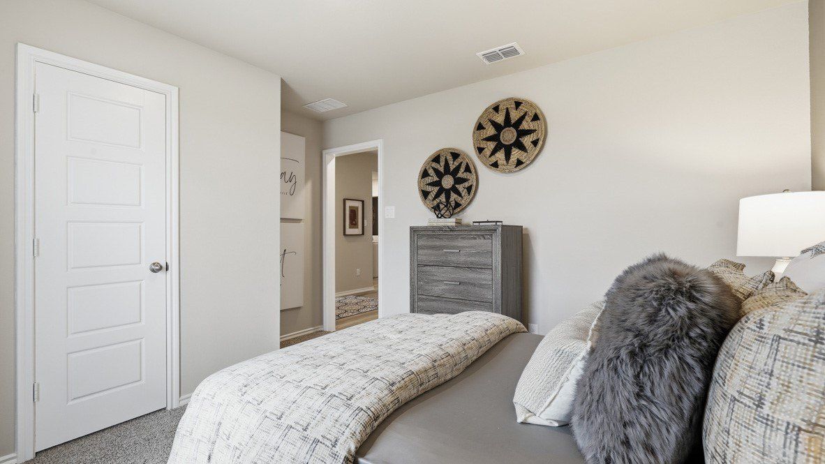 9433 Walnut Cove Drive. Fort Worth, TX 76108