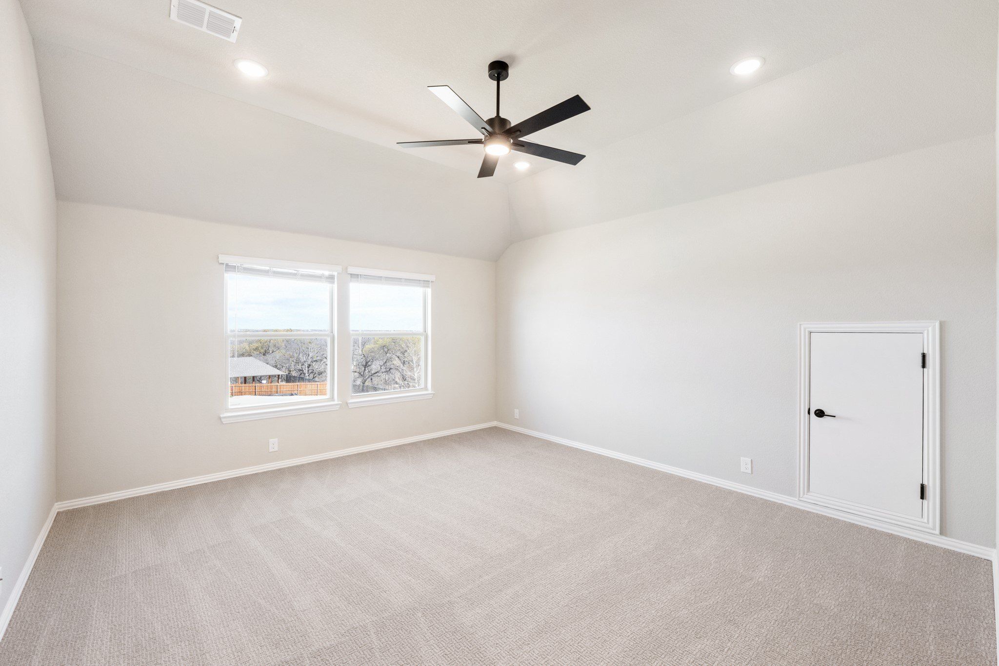 1306 Parkmont Court. Justin, TX 76247