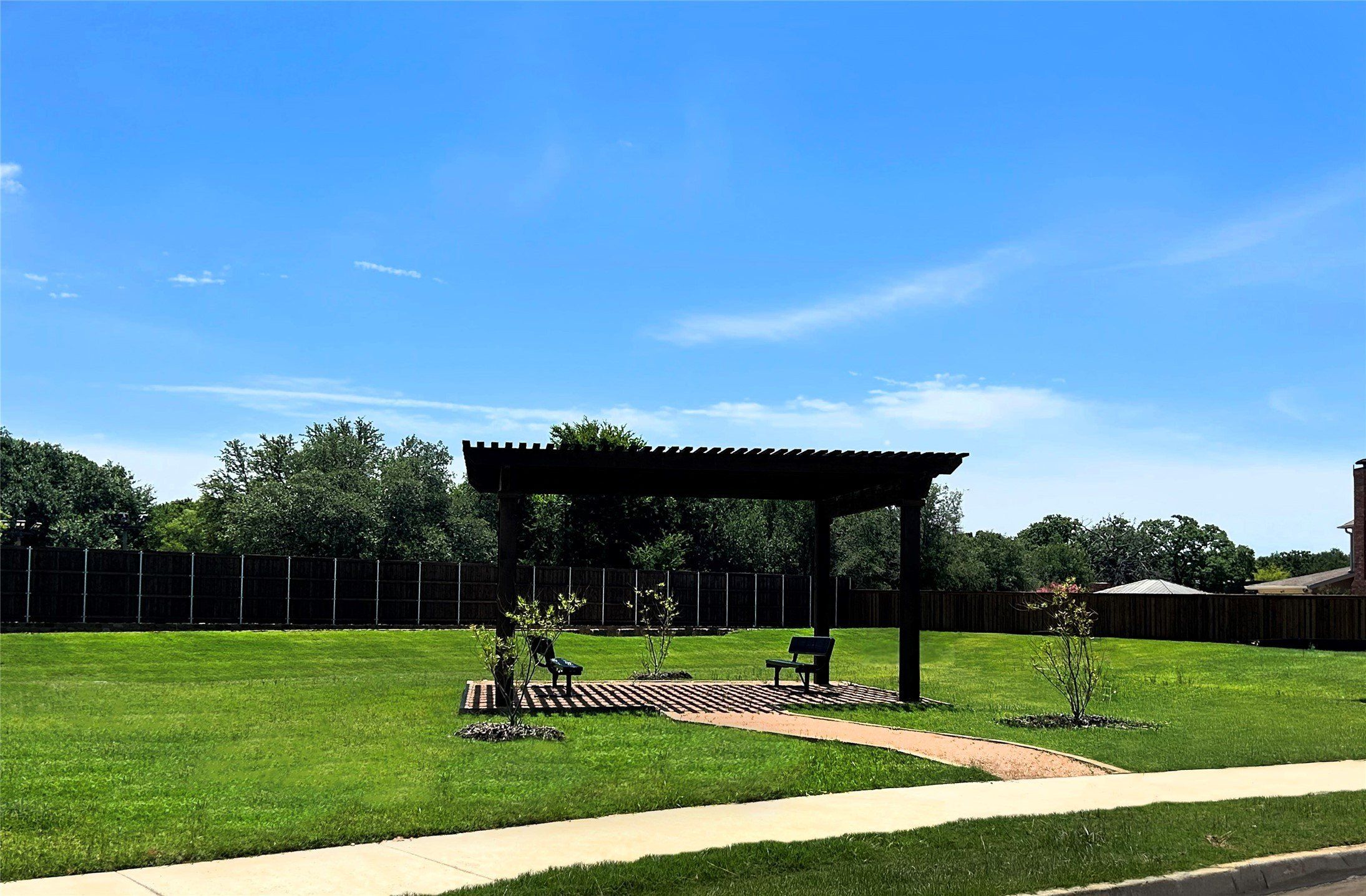 5648 Taylor Trail. Arlington, TX 76017