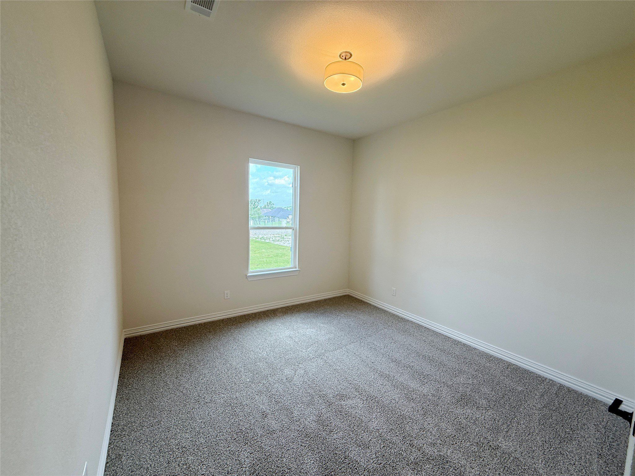 204 Slimp Bluff. Azle, TX 76020