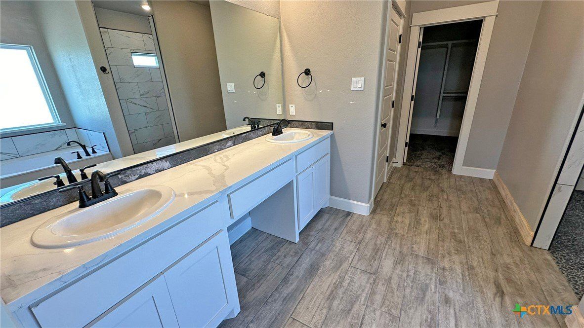 3101 Fm 2657. Kempner, TX 76539