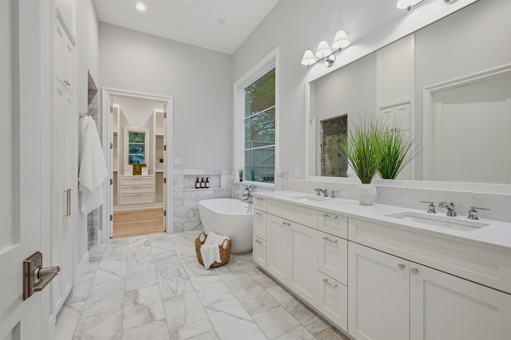 6254 Preston Crest Lane. Dallas, TX 75230