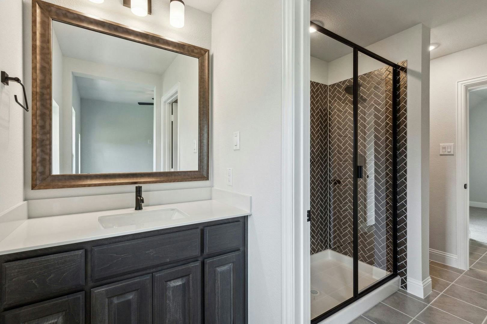 4381 Noble Lane. Midlothian, TX 76065