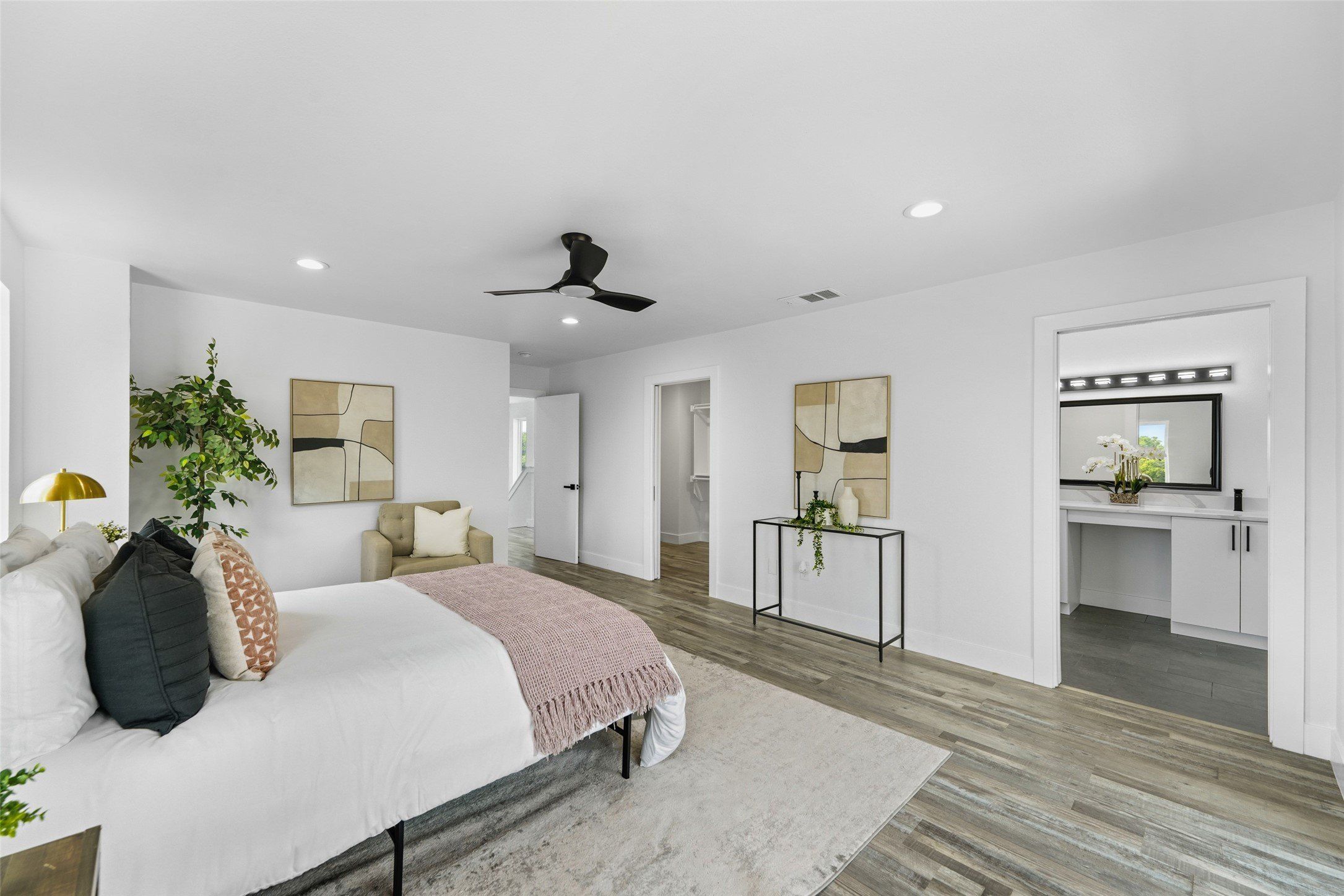 3142 Harmon Street. Dallas, TX 75215