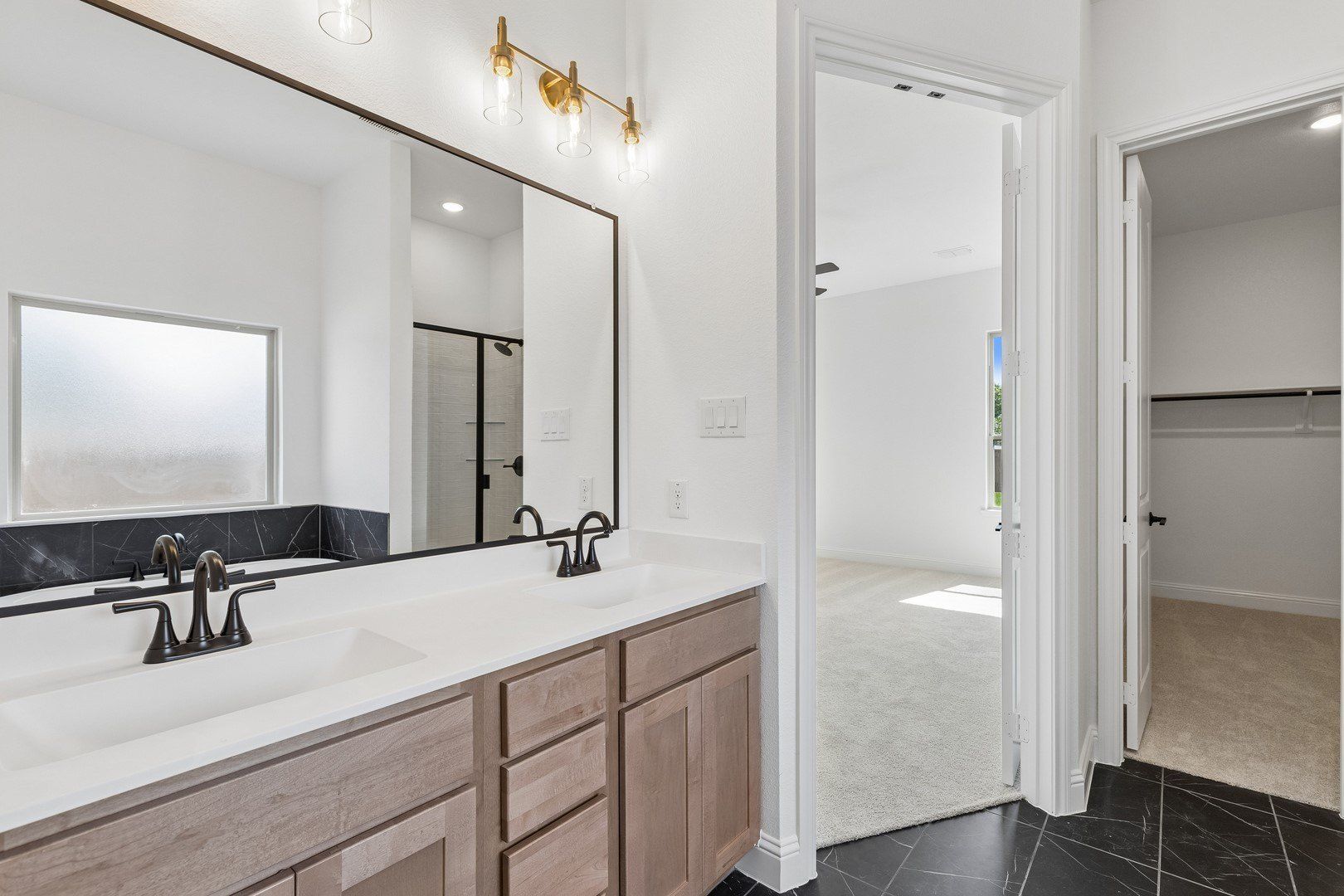 5704 Glynda. North Richland Hills, TX 76180