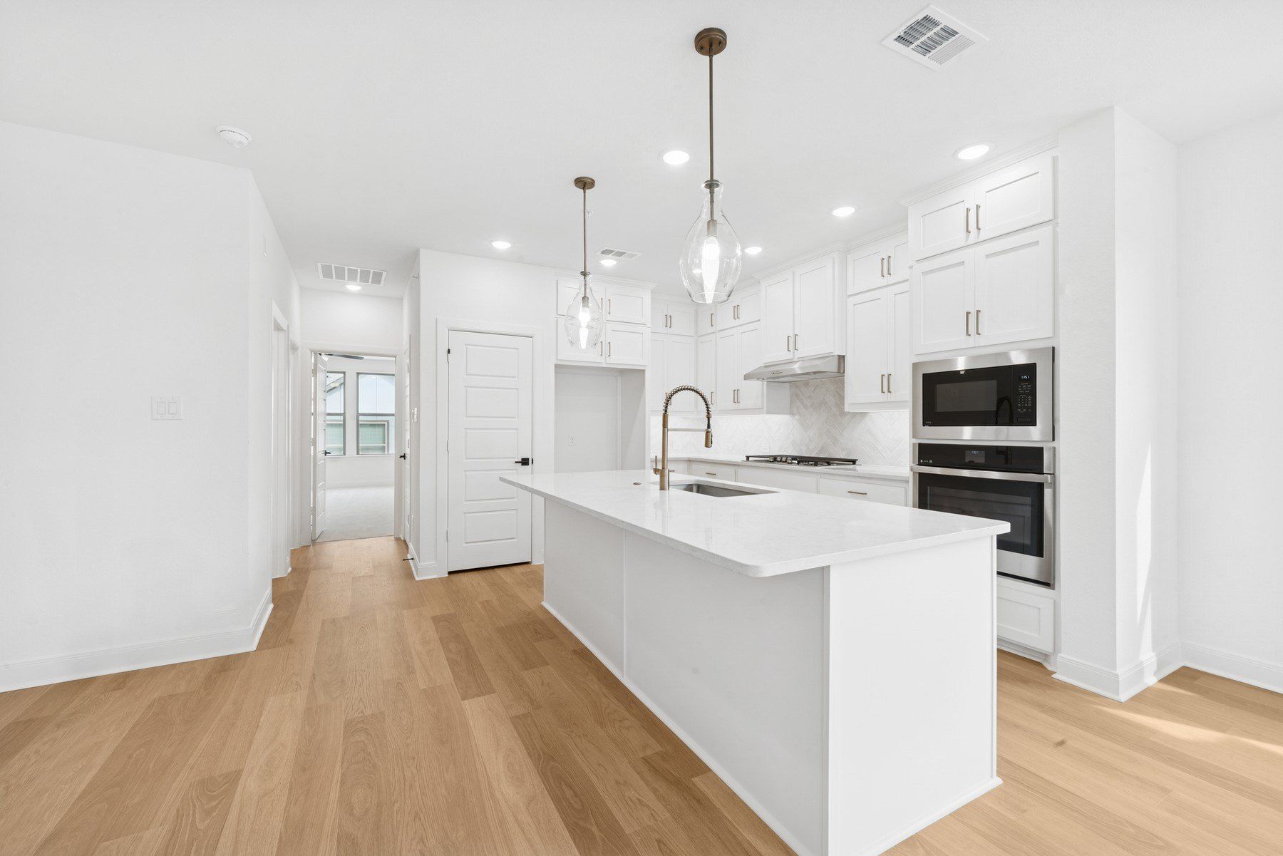 4839 Fuller Court. Irving, TX 75038