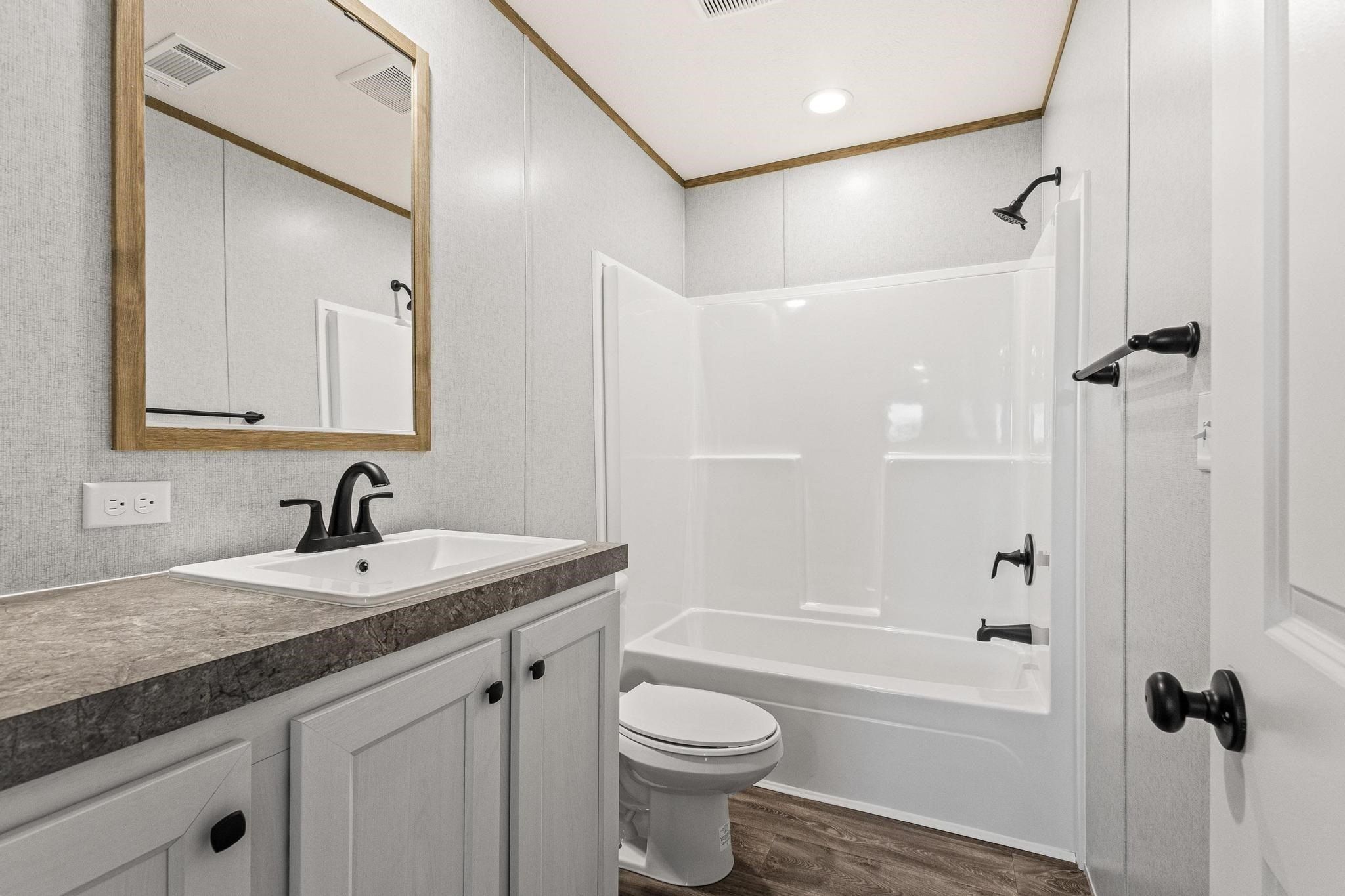 124 Porter Circle. Savoy, TX 75479