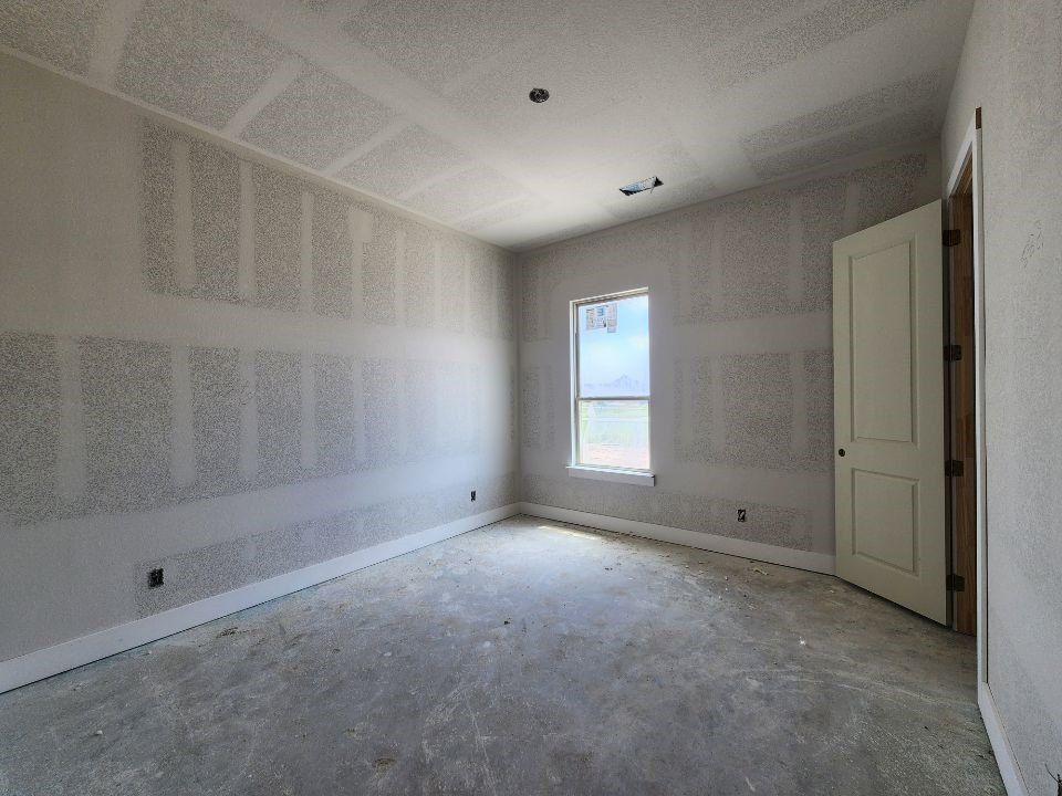 12409 Hornfels Drive. Krum, TX 76249