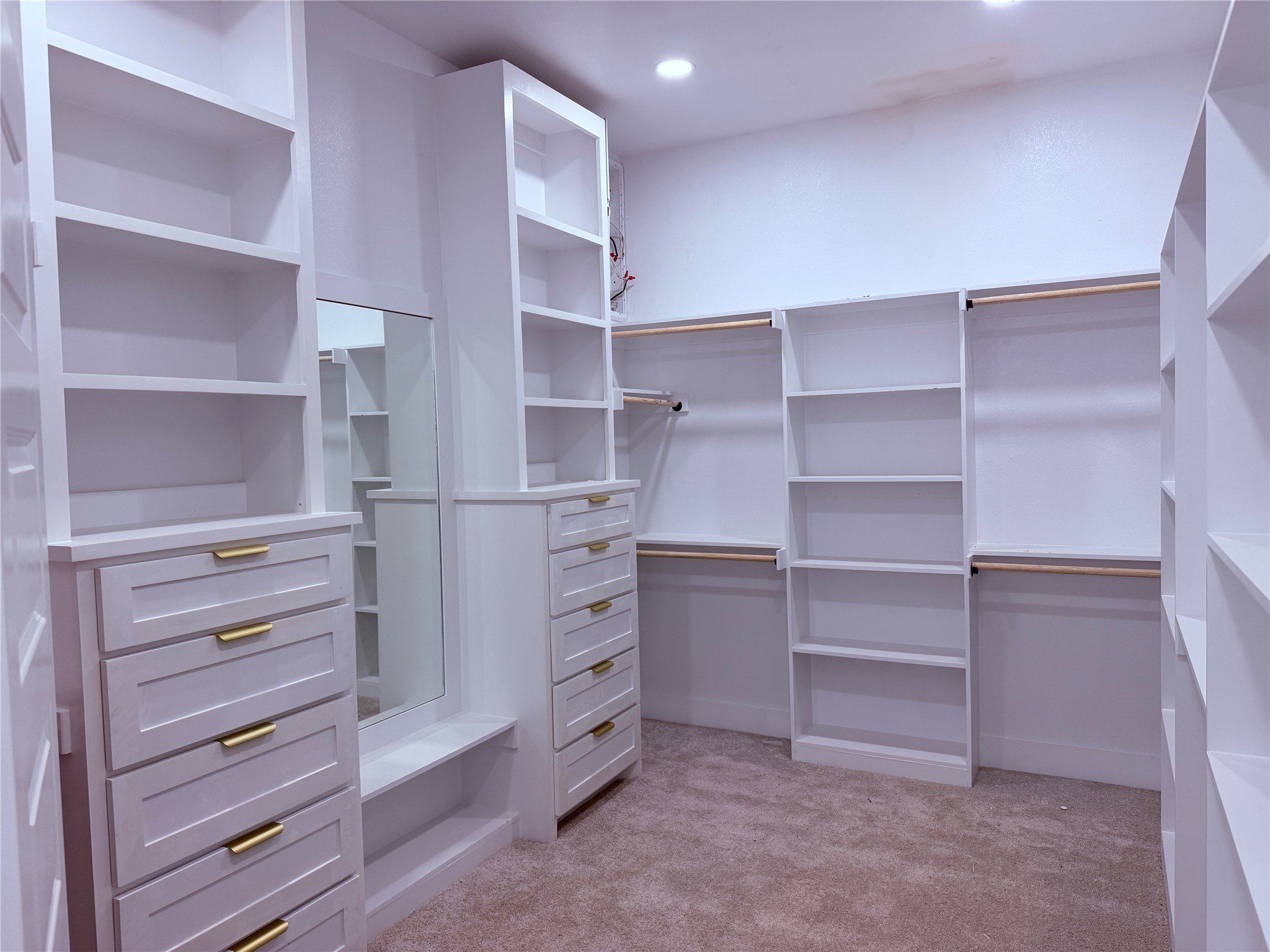 2506 Gross Road. Dallas, TX 75228