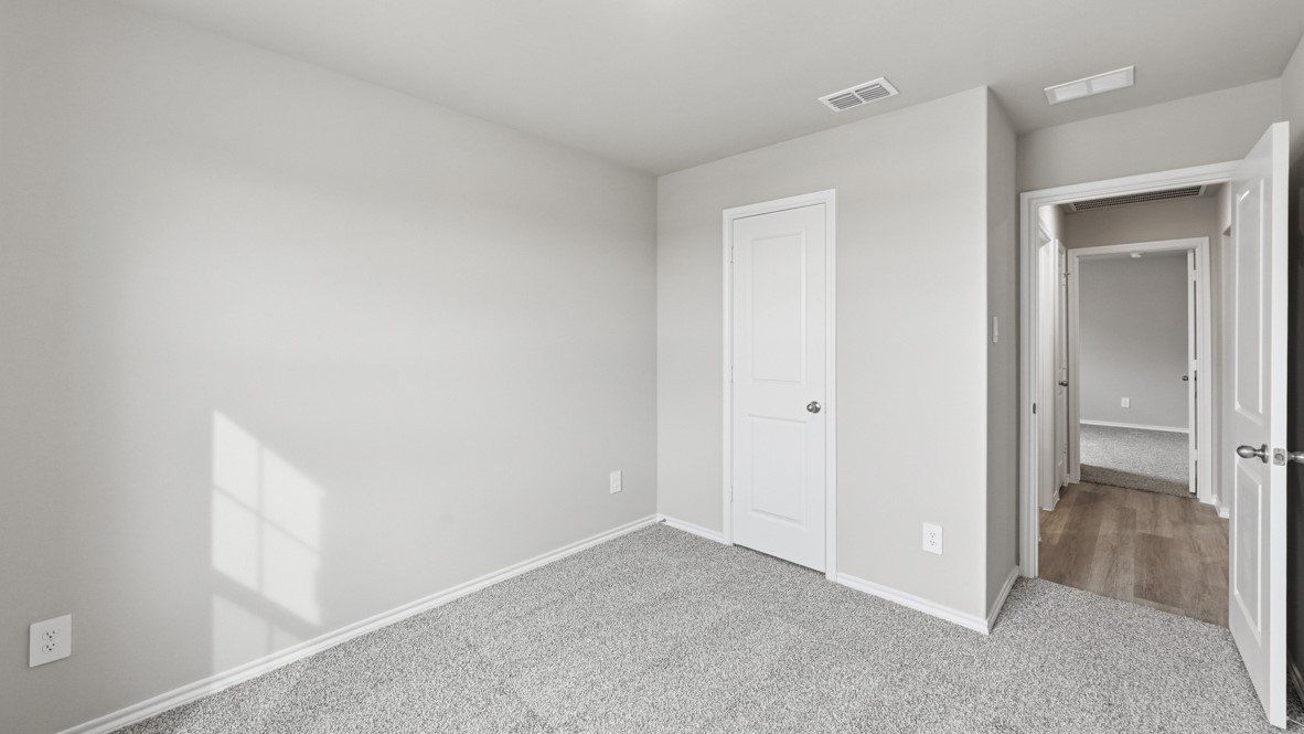 1908 Cherokee Lane. Cleburne, TX 76033