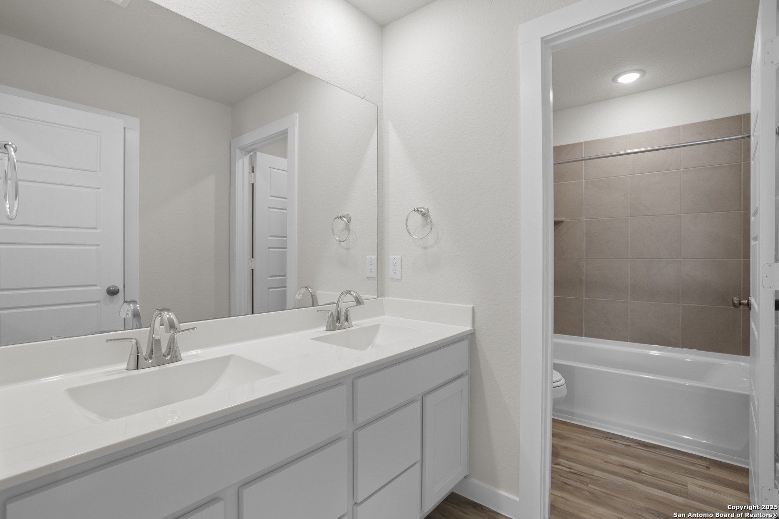 4310 Hobbiton Way. New Braunfels, TX 78130