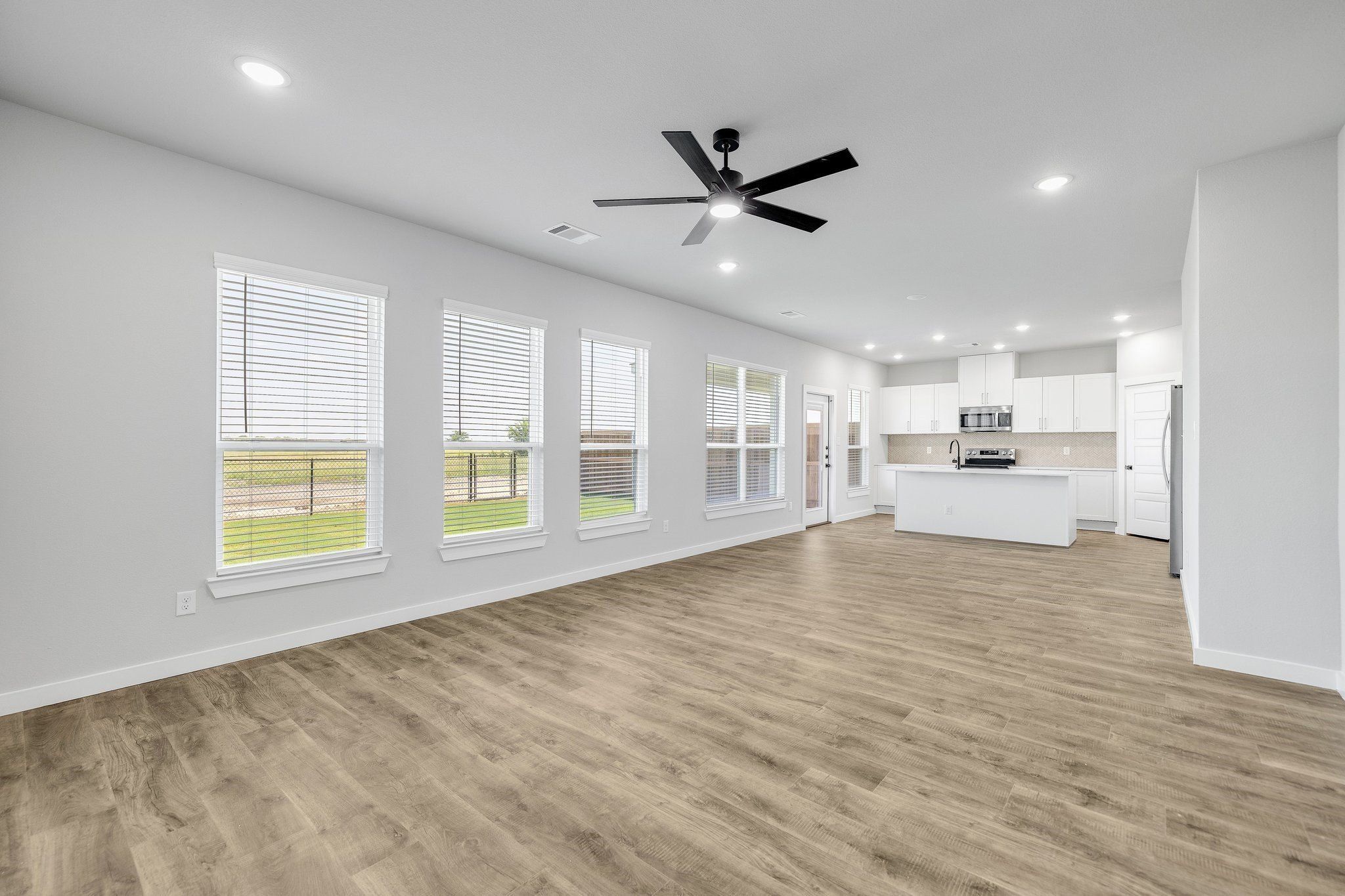 40274029 Clovis Street. Midlothian, TX 76065