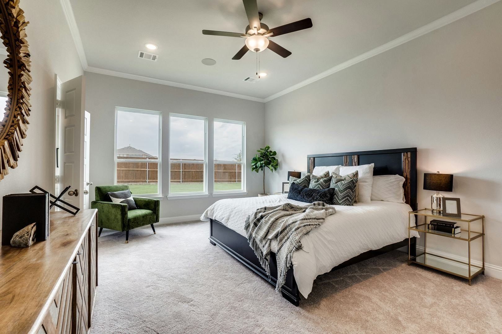 721 Stone Eagle Drive. Azle, TX 76020