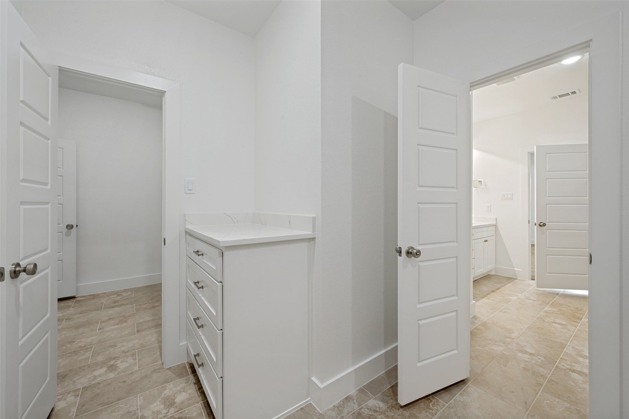 4808 Sunshine Drive. Fort Worth, TX 76105