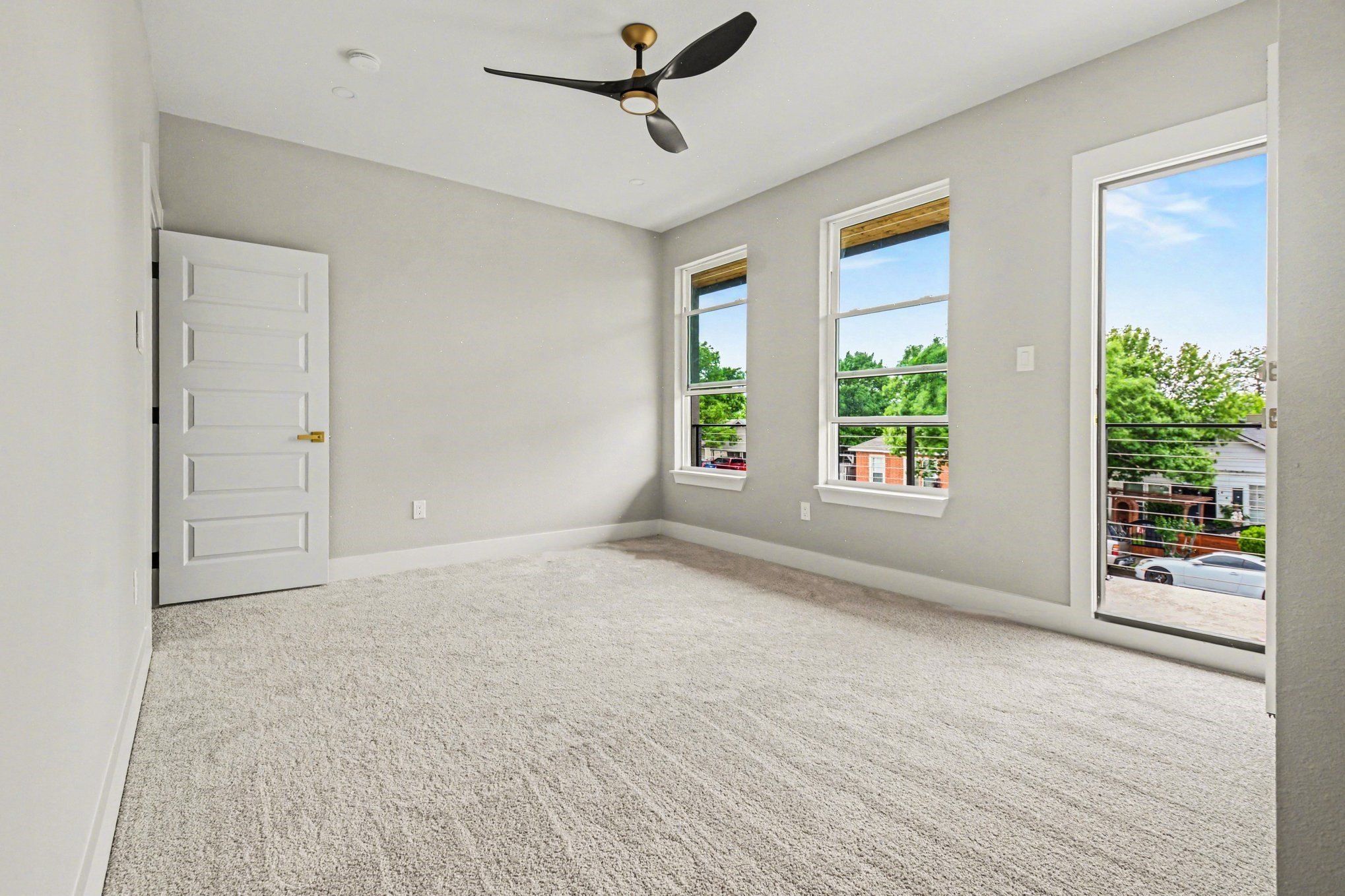 1442 Stella Avenue. Dallas, TX 75216