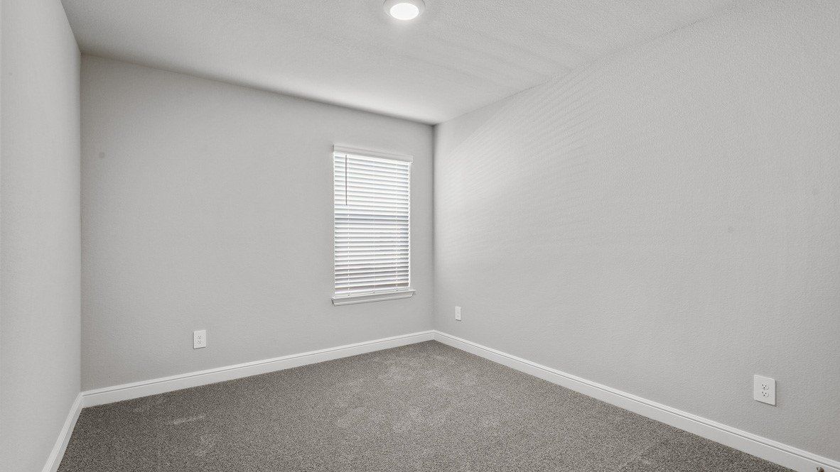 154 Davis Lane. Newark, TX 76071