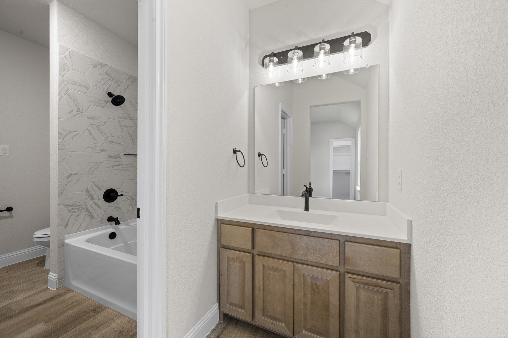 705 Seahawk Street. Joshua, TX 76058