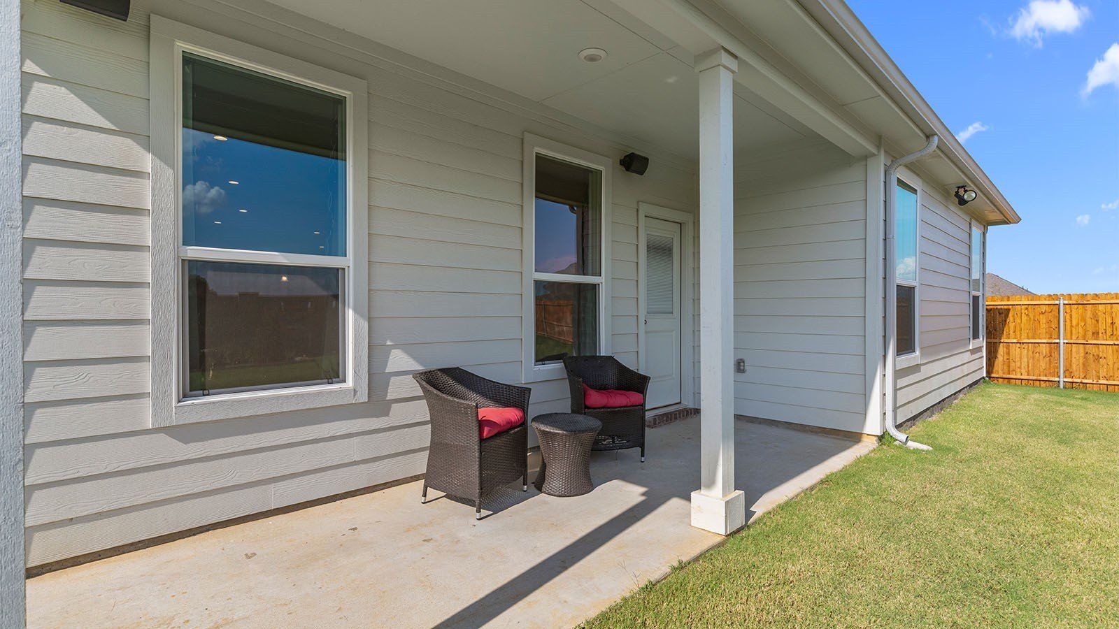 2608 Goldfinch Drive. Denton, TX 76205