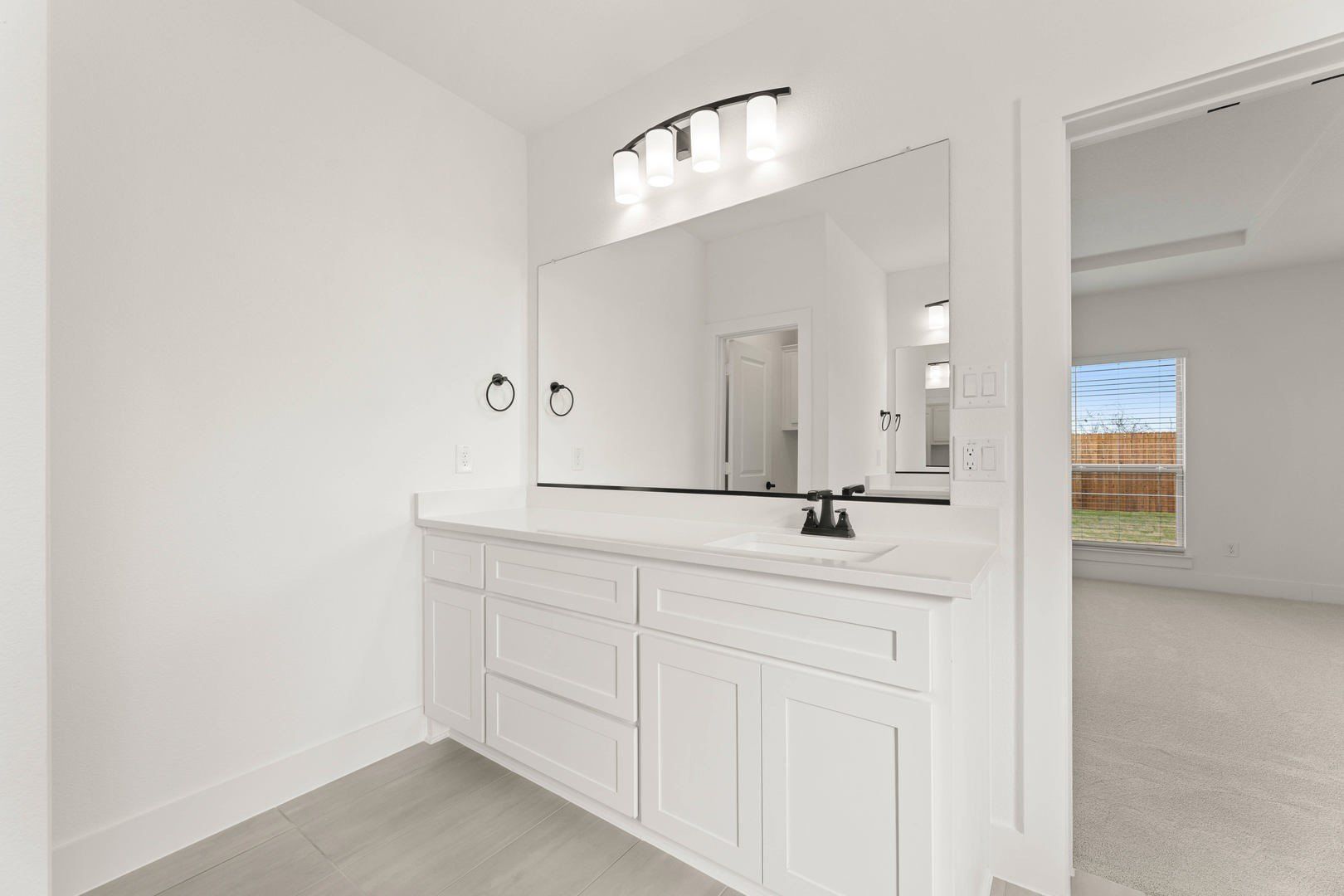 804 S Hidden Lakes Drive. Desoto, TX 75115