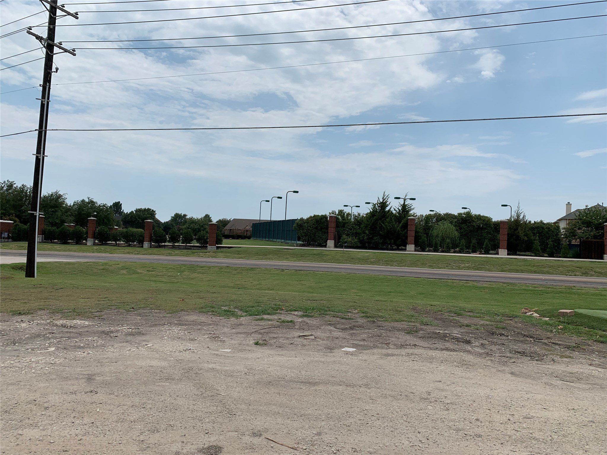 5811 Horizon  00 Ranch Trail Road. Rockwall, TX 75032
