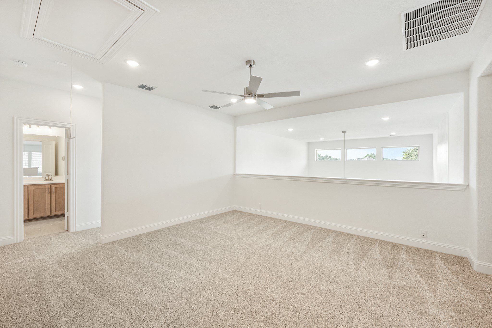 2300 Legacy Oaks Lane. Bedford, TX 76021