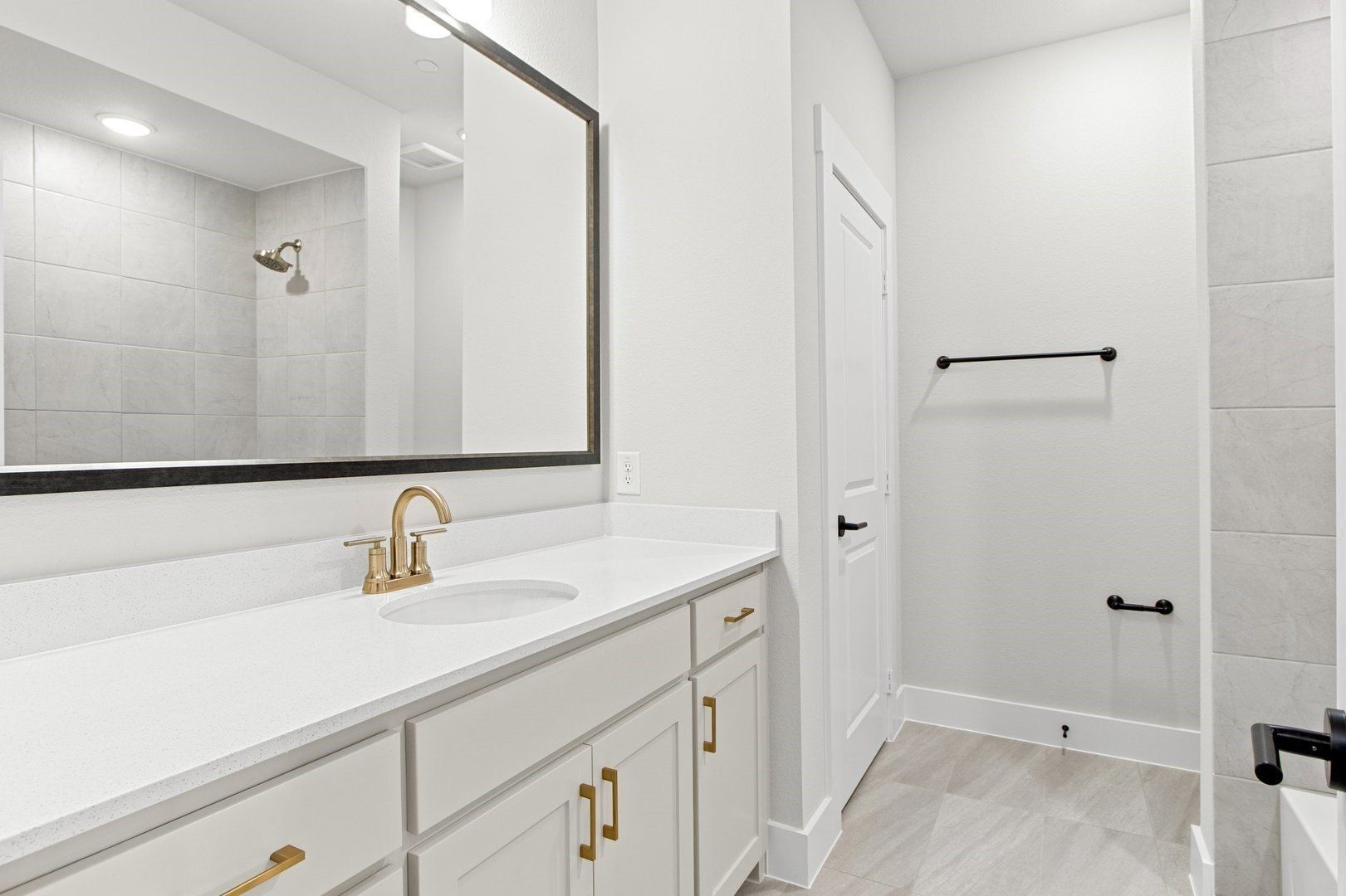2884 Enfield. The Colony, TX 75056