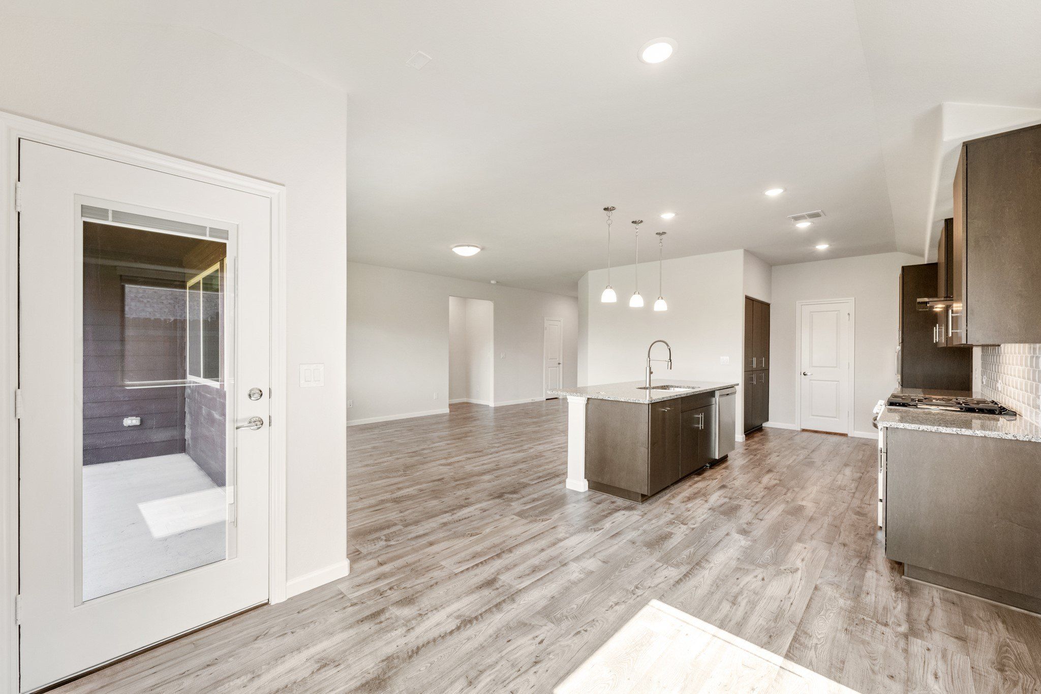1040 Nighthawk Trail. Alvarado, TX 76009