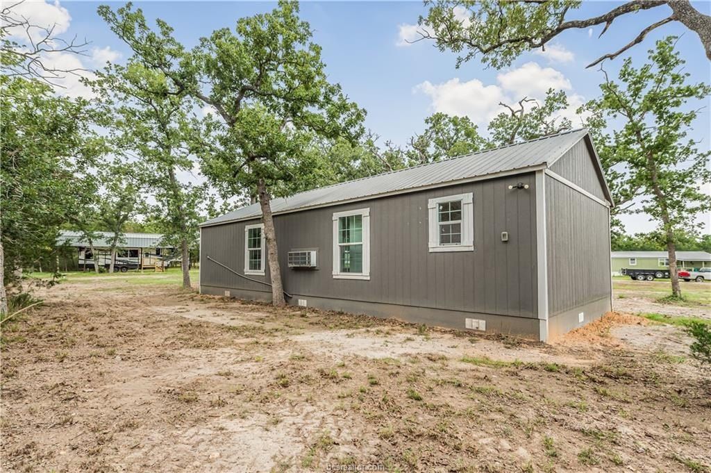 Wilderness Road. Somerville, TX 77879