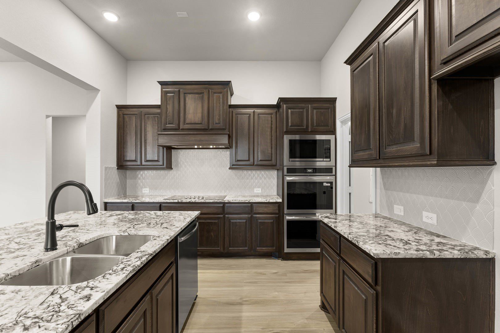 1315 Woodpecker Lane. Mansfield, TX 76063