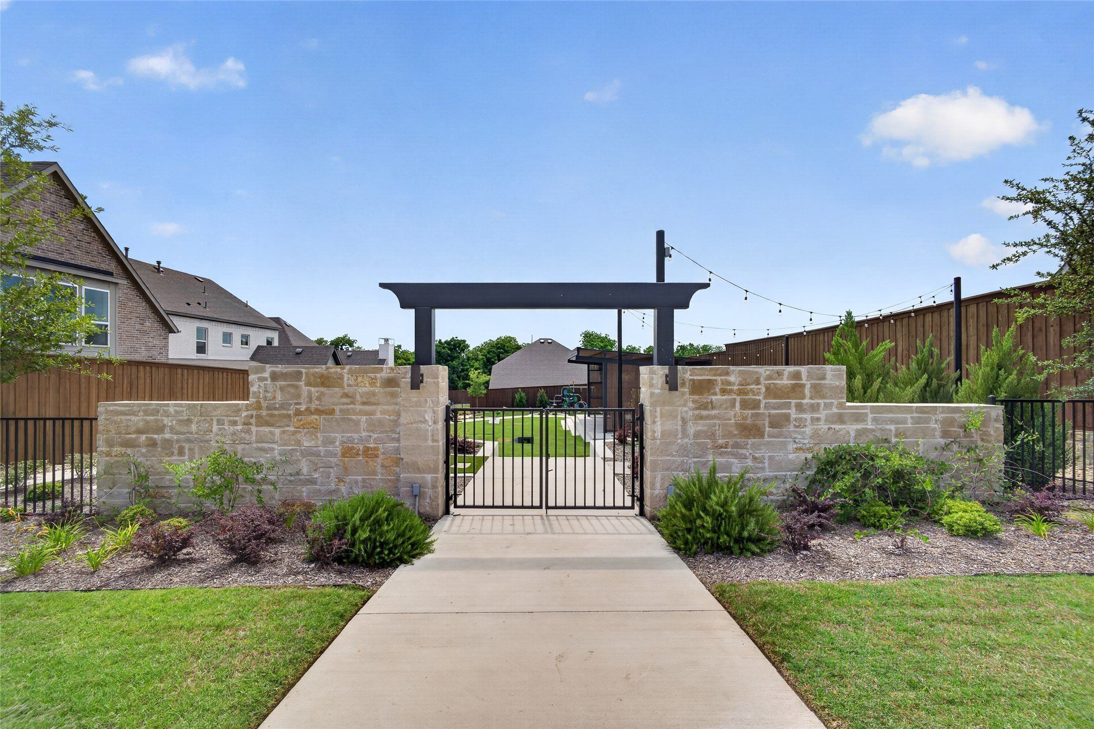 9348 Charlie Lane. Dallas, TX 75238