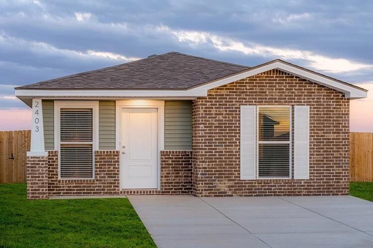 2013 Tractor Avenue. Wolfforth, TX 79382