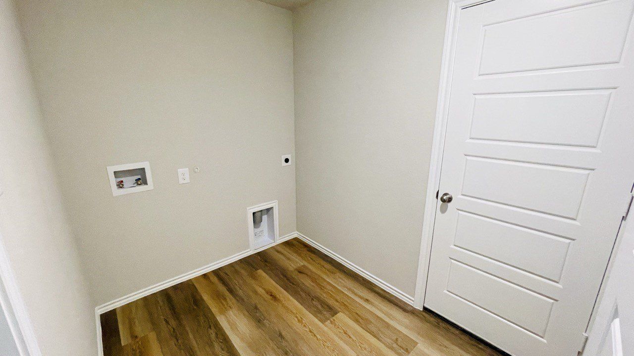 4105 Woodhill Bend Drive. Fort Worth, TX 76036