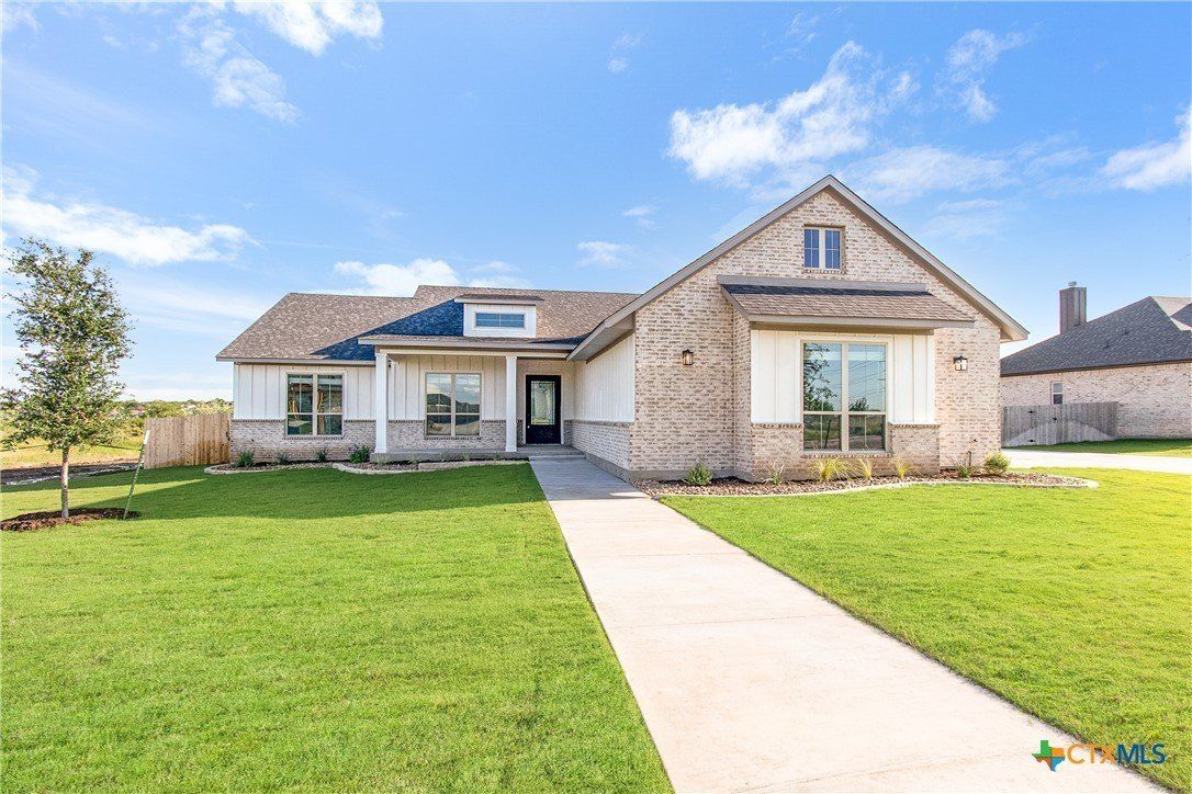 1708 Kellan Drive. Salado, TX 76571