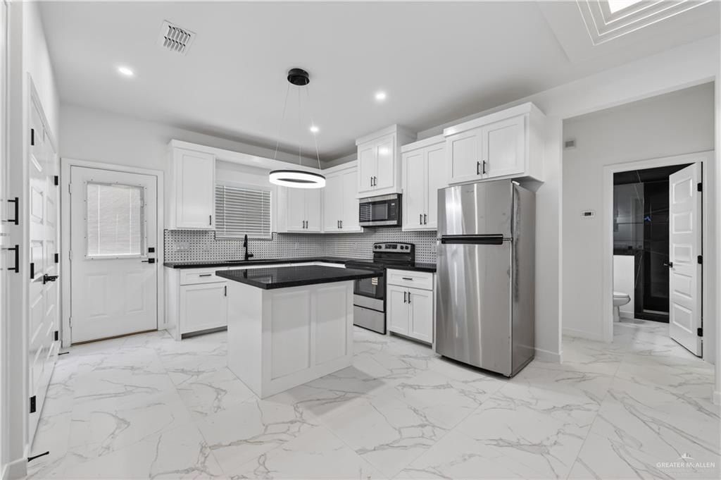 12504 N 39Th Street. Edinburg, TX 78541