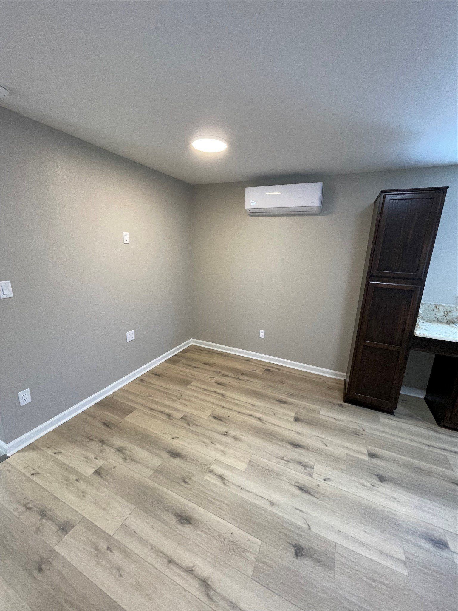 110 Crockett Street. Valley View, TX 76272