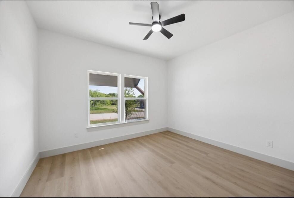 520 Roberts Run Avenue. Denison, TX 75020