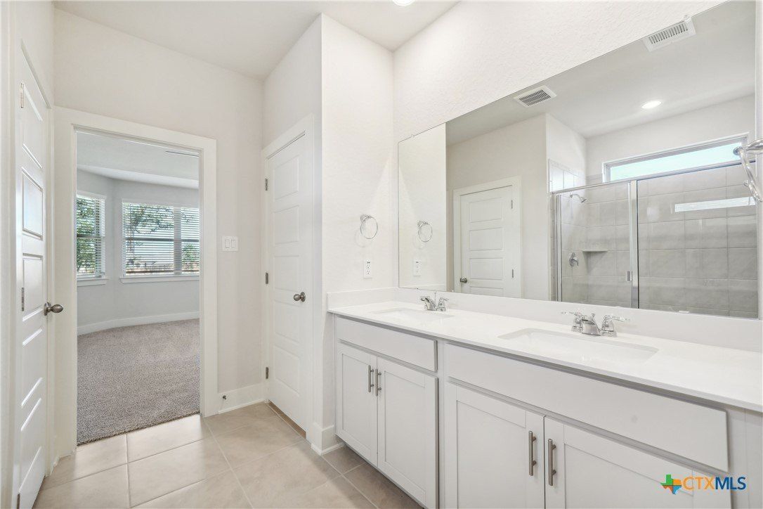 1543 Ravine Way. New Braunfels, TX 78132