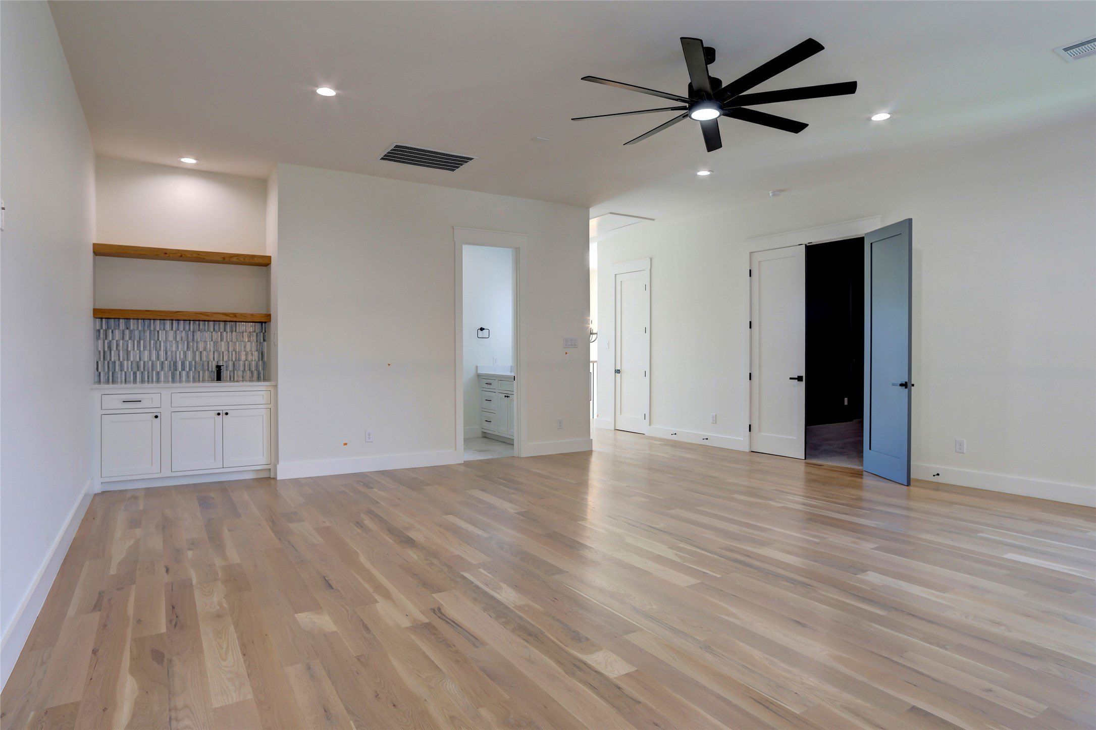 9327 Midway Road. Dallas, TX 75220