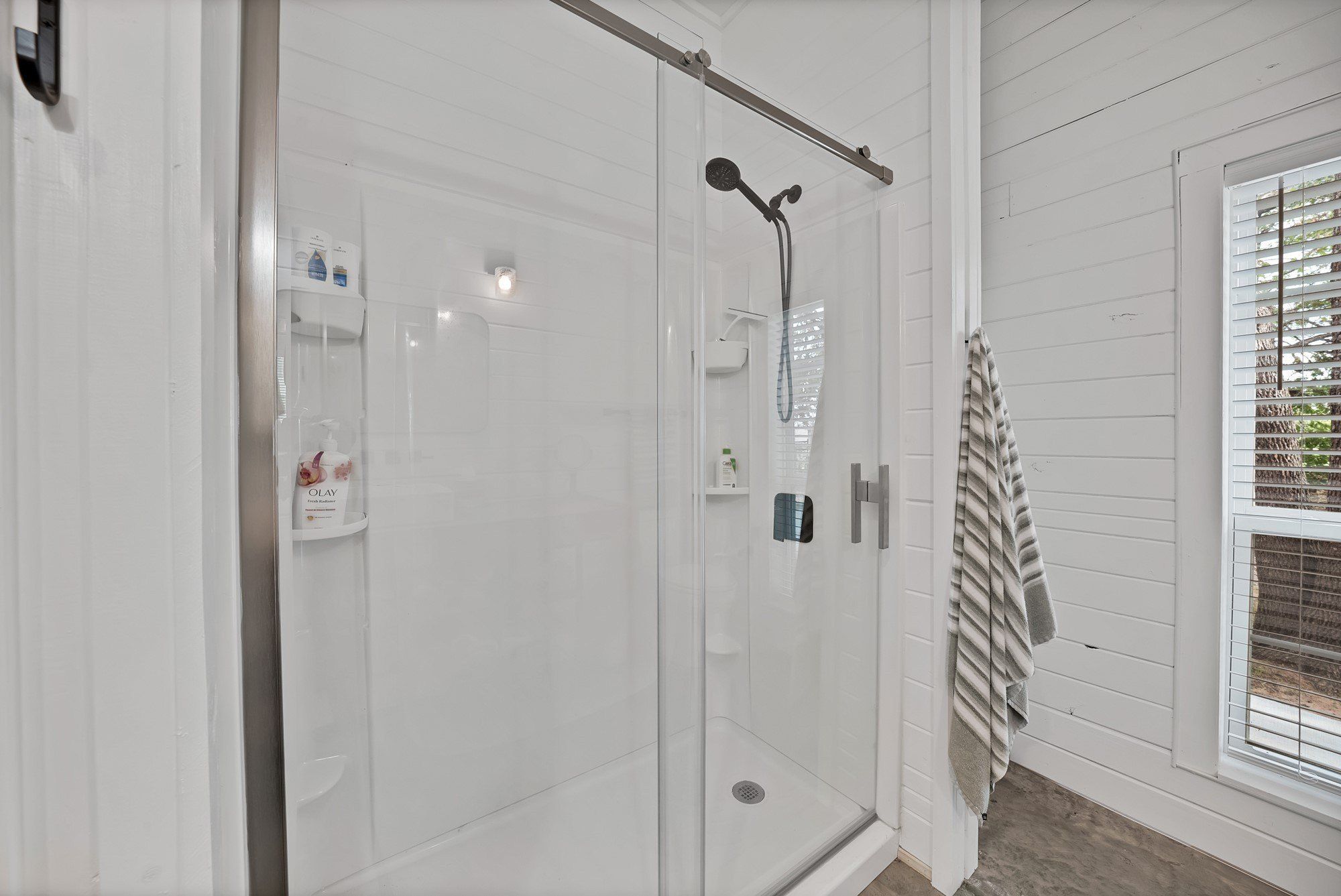 301 Sandlin Lane. Springtown, TX 76082